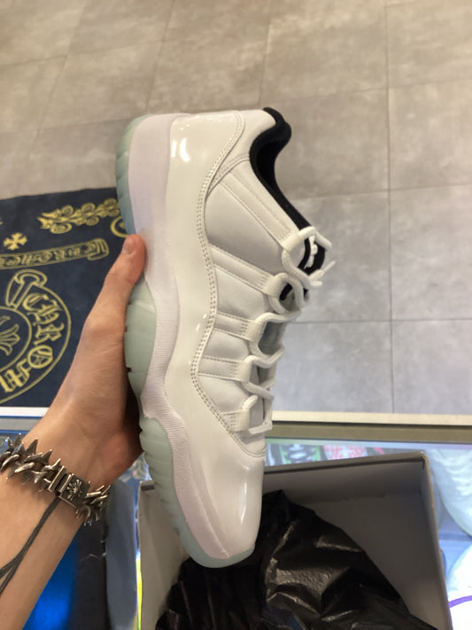 Jordan 11 Legend Blue Low Used