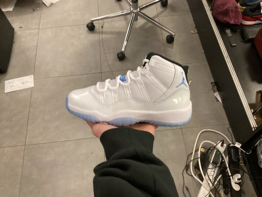 Jordan 11 Columbia gs