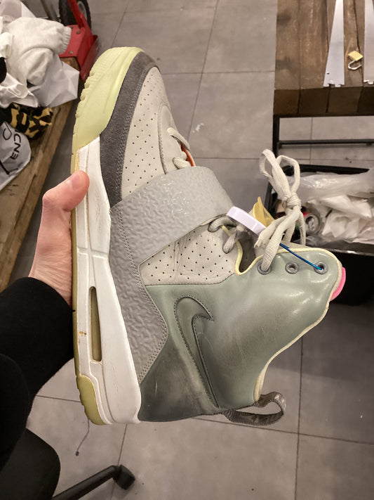 Nike Air Yeezy 1 Zen Grey used