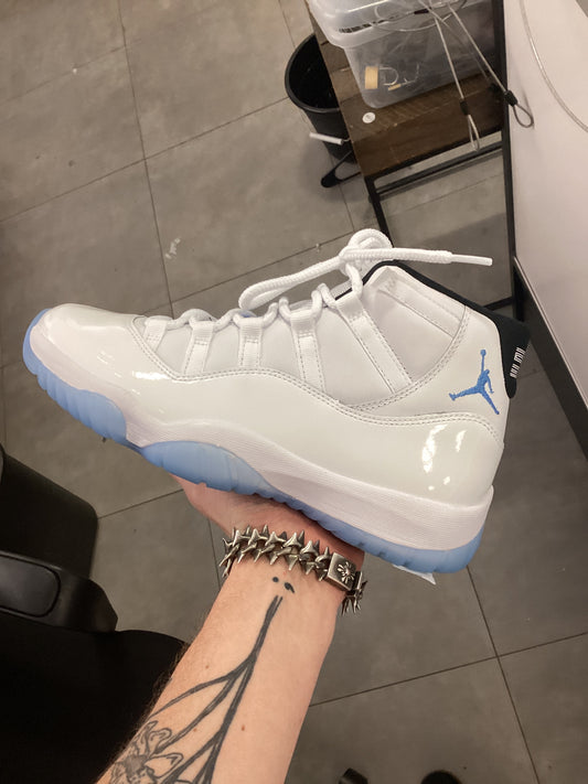 Jordan 11 Legend Blue