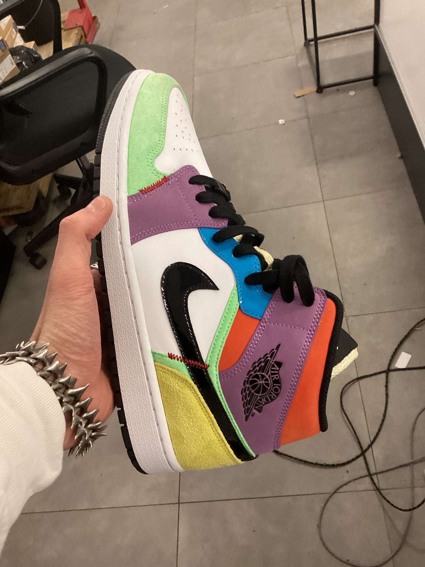 Jordan 1 mid Multi Color used