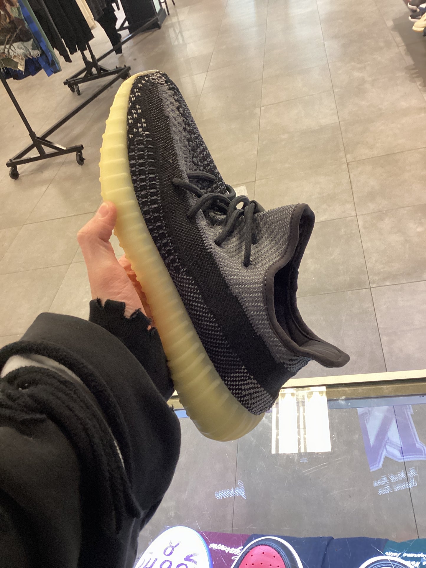 Yeezy 350 v2 carbon used