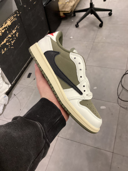 Jordan 1 Low Travis Scott Medium Olive GS