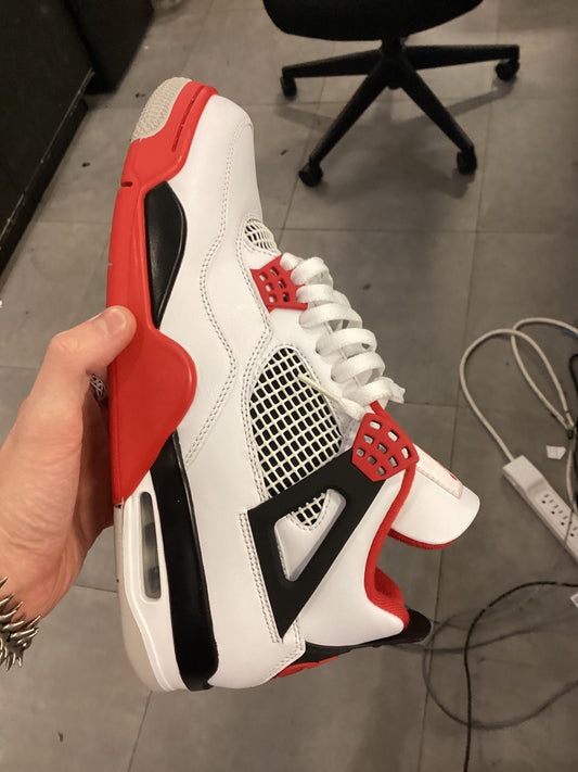 Jordan 4 fire red used