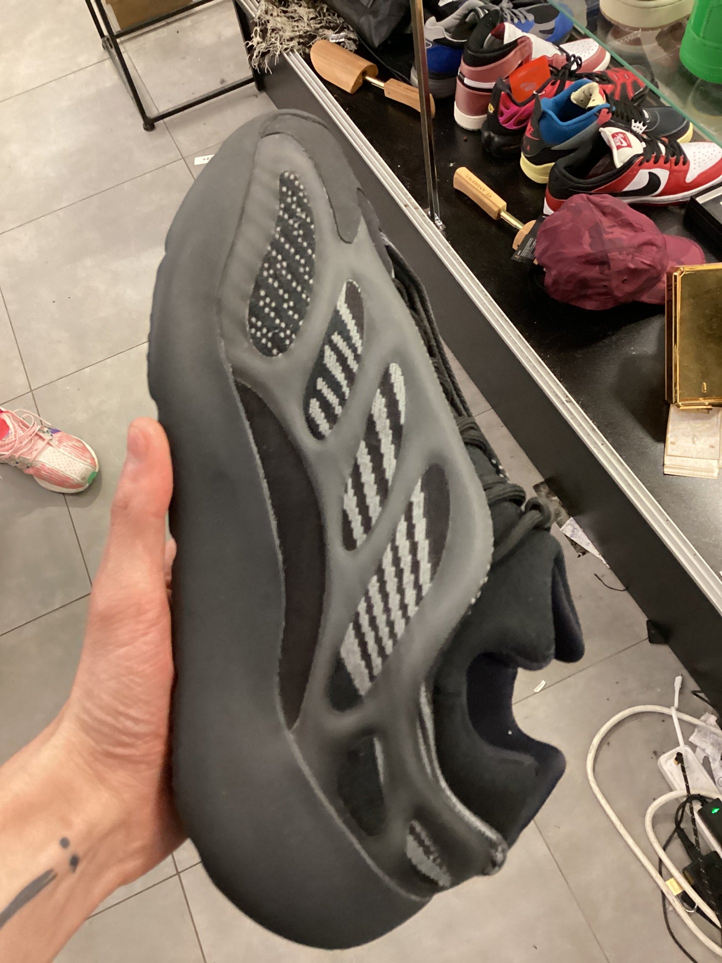 Yeezy 700 v3 dark glow used