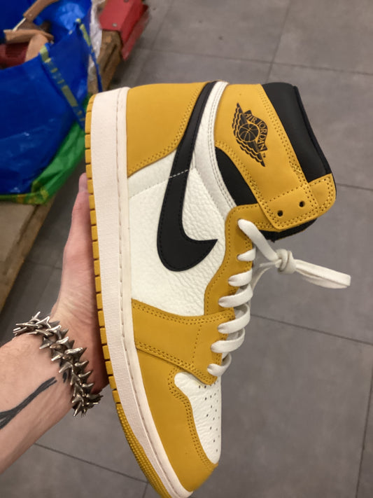 Jordan 1 High yellow Orche used