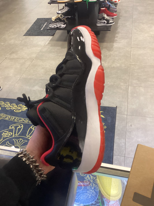 Jordan 11 low bred