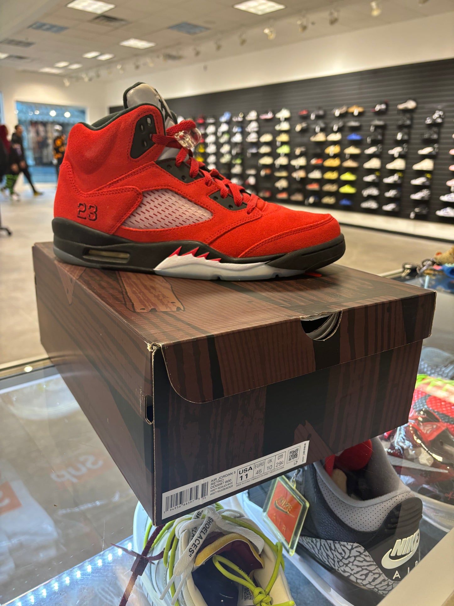 Jordan 5 raging bull used