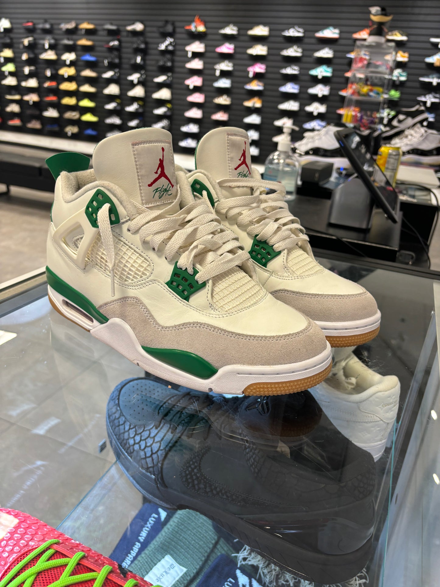 Jordan 4 Pine Green